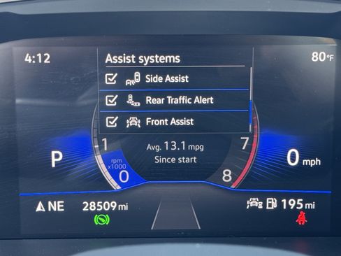 Used 2023 Volkswagen Tiguan SE w/ Panoramic Sunroof Package FWD image 8