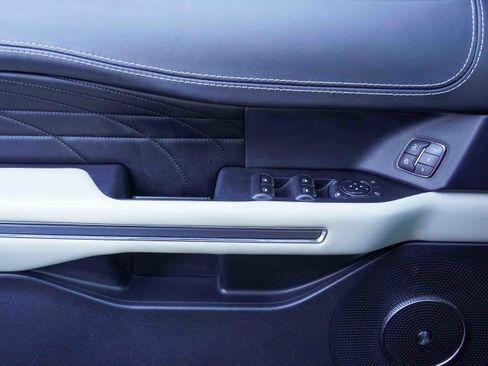 Used 2020 Ford Expedition Platinum image 15