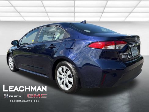 Used 2025 Toyota Corolla LE FWD image 6