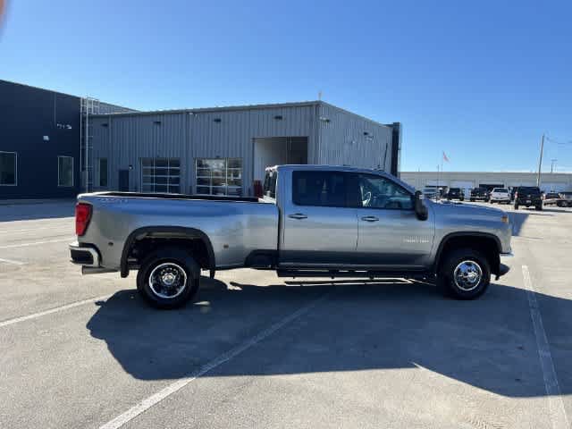 Used 2025 Chevrolet Silverado 3500 LT w/ All Star Edition AWD/4WD image 9