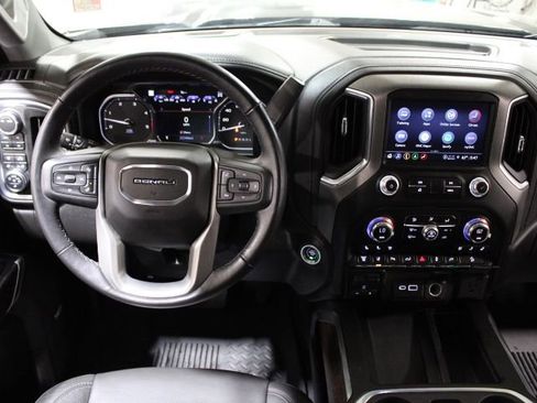 Certified 2022 GMC Sierra 3500 Denali image 32