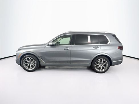 Used 2023 BMW X7 xDrive40i image 9