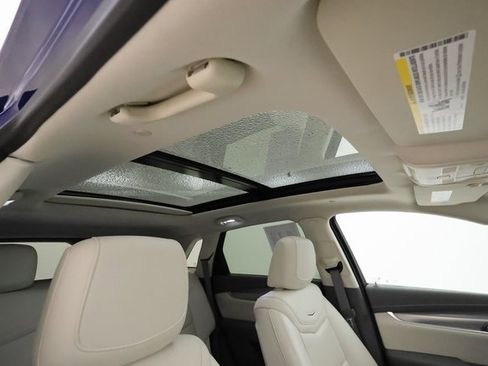 Used 2025 Cadillac XT5 Premium Luxury image 25