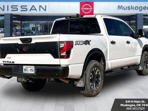 Used 2023 Nissan Titan PRO-4X w/ Pro-4x Convenience Package AWD/4WD image 5