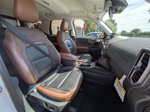 Used 2025 Ford Bronco Sport Outer Banks w/ Outer Banks Tech Package+ AWD/4WD image 31