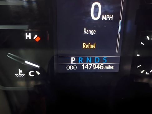 Used 2019 Toyota Tundra Limited w/ Limited Premium Package AWD/4WD image 6