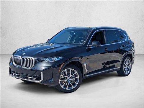 Certified 2025 BMW X5 sDrive40i image 1
