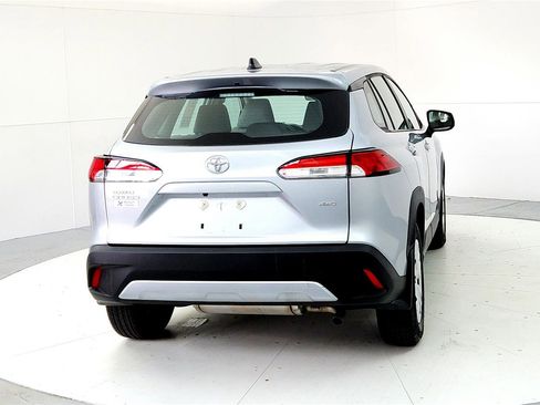Certified 2023 Toyota Corolla Cross L image 5