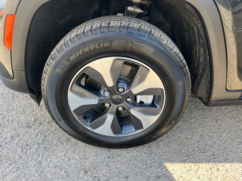 Certified 2023 Jeep Grand Cherokee 4WD 4xe image 25