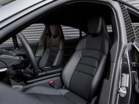 New 2025 Porsche Taycan 4S AWD/4WD image 5