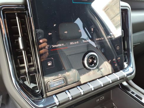 New 2026 GMC Yukon AT4 w/ AT4 Premium Plus Package AWD/4WD image 16