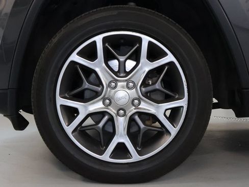 Used 2019 Jeep Grand Cherokee Limited AWD/4WD image 33