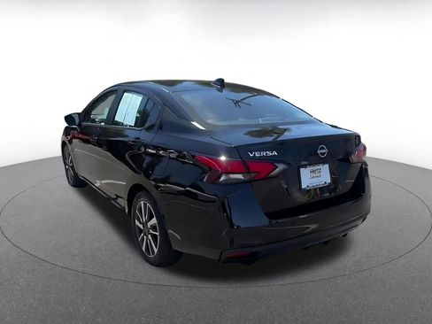 Used 2025 Nissan Versa SV FWD image 11