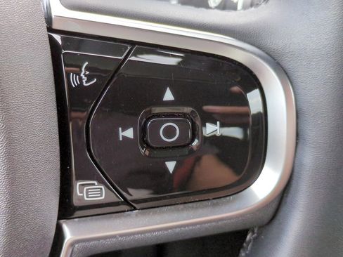 Used 2024 Volvo XC90 B6 Ultimate w/ Protection Package Premier image 21