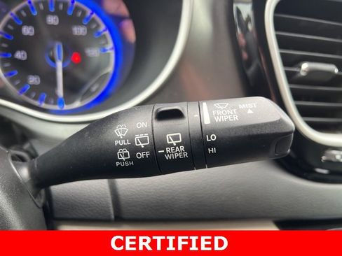 Certified 2022 Chrysler Pacifica Touring-L image 24