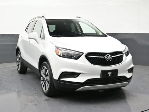 Used 2022 Buick Encore Preferred AWD/4WD image 7