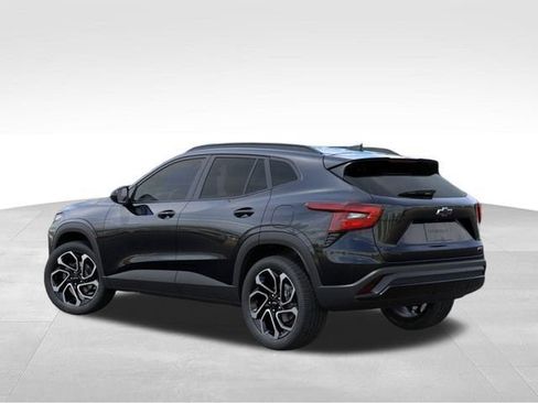 New 2026 Chevrolet Trax RS w/ Sunroof Package FWD image 3