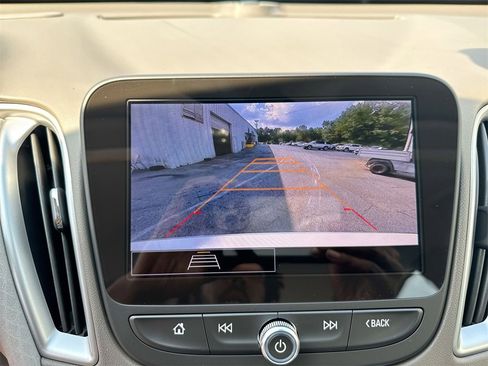 Used 2024 Chevrolet Malibu LS image 27