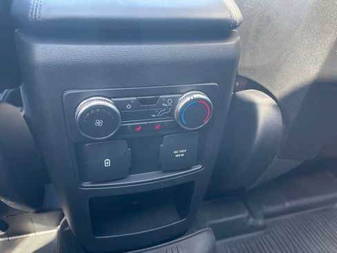 Used 2020 Ford Explorer Platinum w/ Premium Technology Package AWD/4WD image 21