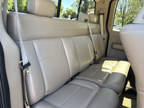 Used 2005 Ford F150 XLT AWD/4WD image 30