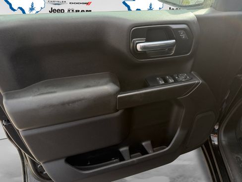Used 2022 Chevrolet Silverado 1500 Custom w/ Safety Confidence Package RWD image 10