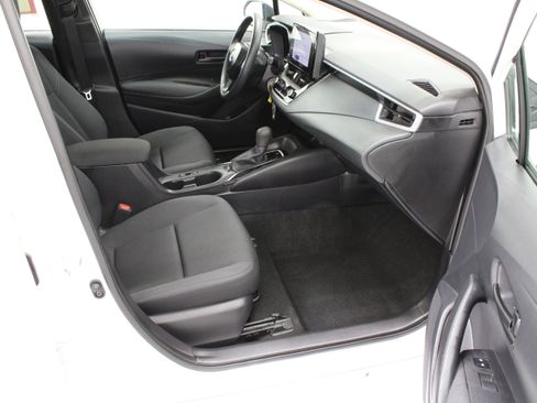 Used 2026 Toyota Corolla LE FWD image 34