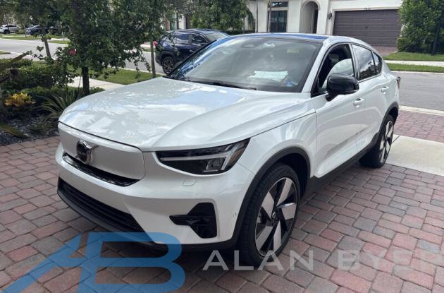 Used 2023 Volvo C40 P8 Recharge Plus w/ Climate Package AWD/4WD image 1