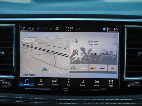 New 2026 Chrysler Pacifica Limited w/ S Appearance Package FWD image 16