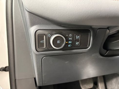 Certified 2025 Ford Explorer Active w/ Active Comfort Package AWD/4WD image 14