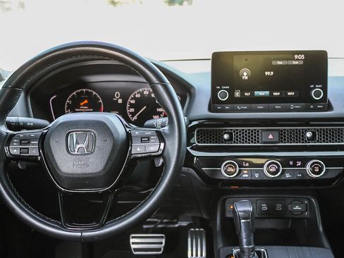 Used 2025 Honda Civic Sport image 15