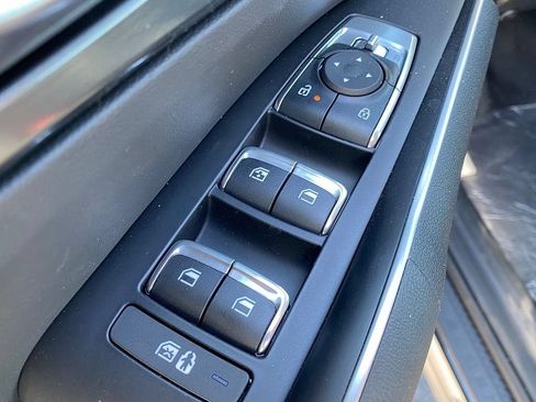 New 2026 Kia Sorento LX FWD image 11