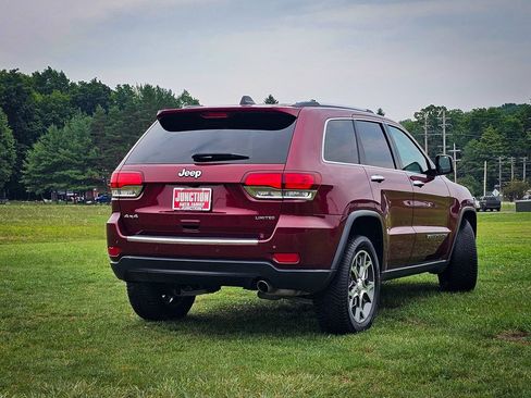 Used 2022 Jeep Grand Cherokee Limited w/ Tech Group AWD/4WD image 3