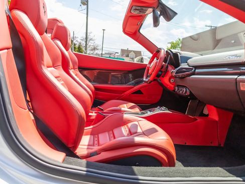 Used 2012 Ferrari 458 Spider RWD image 70