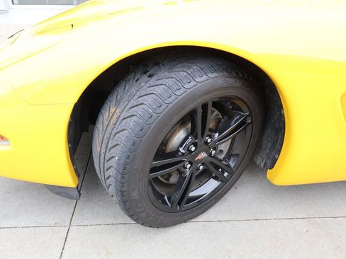 Used 2002 Chevrolet Corvette Convertible w/ Preferred Equipment Group2 image 25