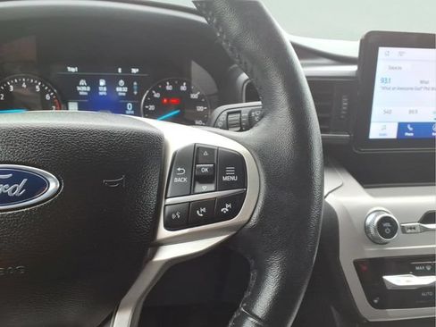Certified 2023 Ford Explorer XLT w/ Equipment Group 202A AWD/4WD image 16