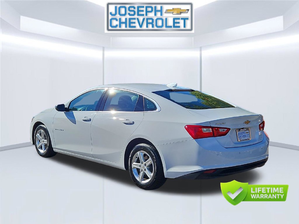 Used 2024 Chevrolet Malibu LT FWD image 4