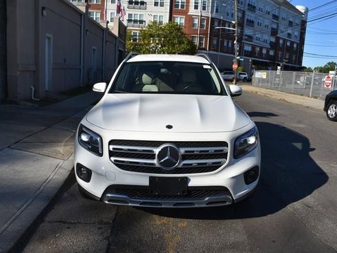 Used 2021 Mercedes-Benz GLB 250 image 3