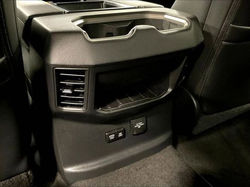 Used 2024 Toyota Tundra Limited image 11