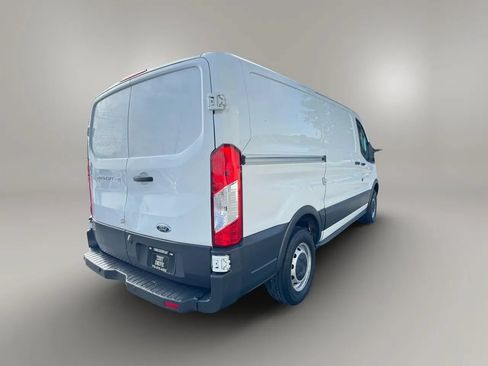 Used 2016 Ford Transit 250 130 Low Roof RWD image 8