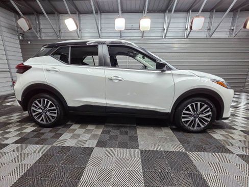 Used 2024 Nissan Kicks SV FWD image 10