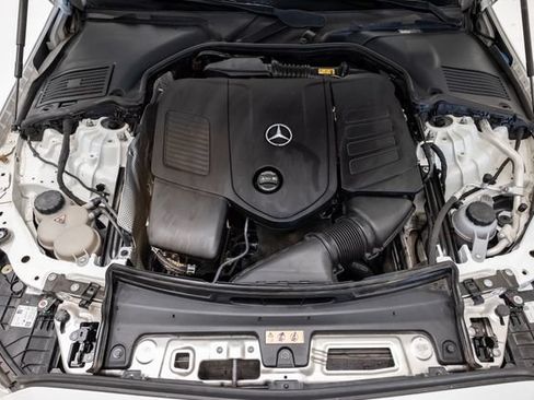 Used 2023 Mercedes-Benz C 300 4MATIC Sedan image 3