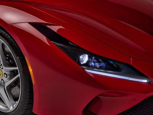 Used 2021 Ferrari F8 Tributo image 13