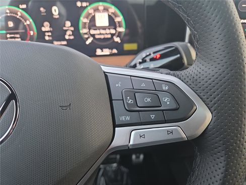 New 2026 Volkswagen Tiguan SEL R-Line image 17