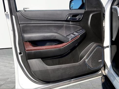 Used 2019 GMC Yukon XL SLE AWD/4WD image 23