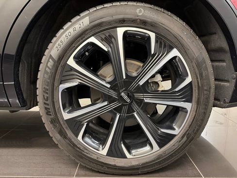 Used 2024 Lincoln Nautilus Reserve w/ Equipment Group 202A AWD/4WD image 7