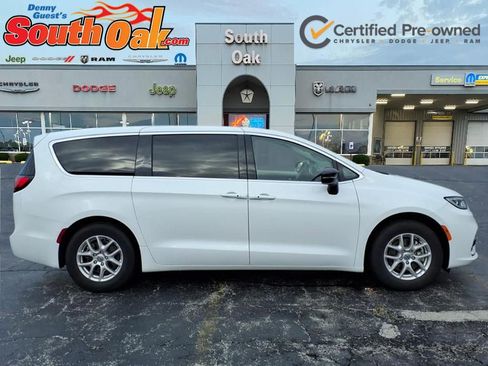 Certified 2024 Chrysler Pacifica Touring-L FWD image 2