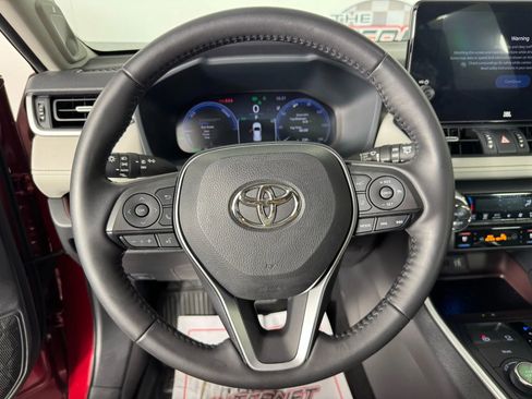 Used 2023 Toyota RAV4 Limited image 13