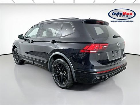 Used 2022 Volkswagen Tiguan SE R-Line image 2
