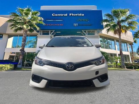 Used 2018 Toyota Corolla iM FWD image 3
