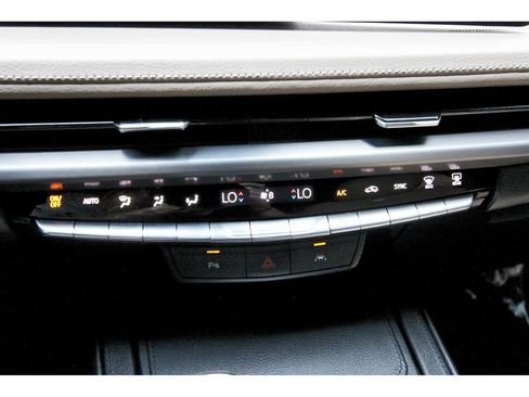 Certified 2025 Cadillac XT4 Premium Luxury image 27